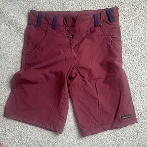 Sombrío Shorts